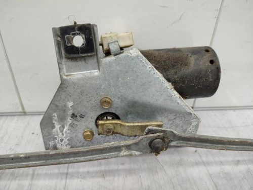 Moteur essuie glace avant