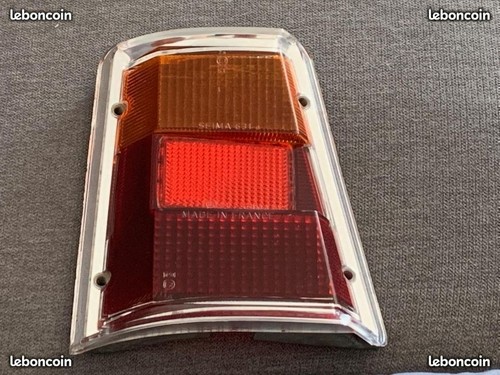 Cabochon arrière gauche
