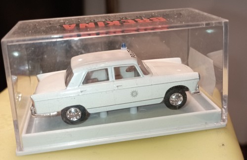 Brekina peugeot 404 - 1/87,