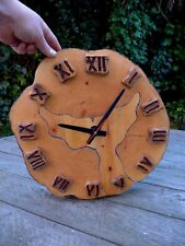 Grande horloge murale en bois