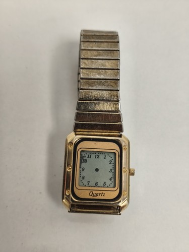 Montre vintage quartz - , carrée