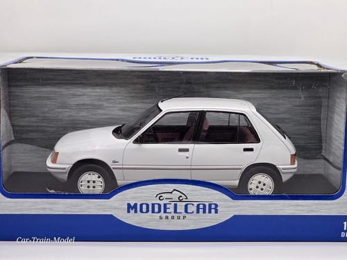 Peugeot 205 model car group - model,