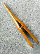 ANCIENNE PINCE A GANTS EN BOIS 30,2M - OUTIL DE GANTIER -