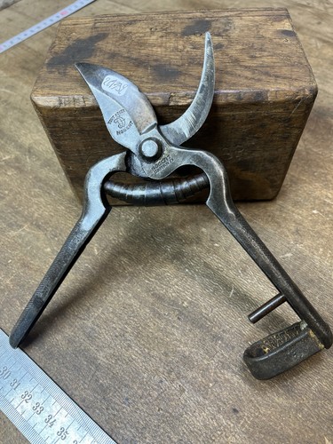 Outil ancien old - outil,