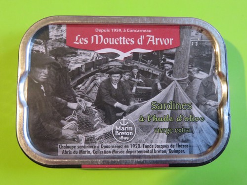 Boite sardines marin - marin, breton
