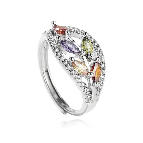 Bague multicolores ornée