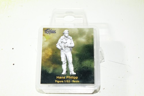 Dolman miniatures figurine - dolman,