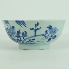 Joli bol en porcelaine