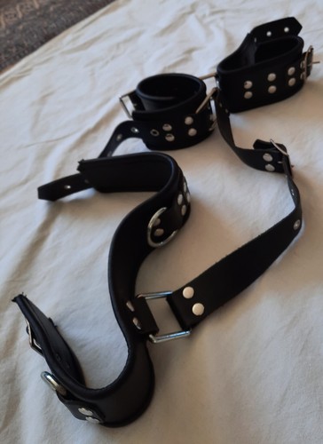 Harnais collier menottes - harnais,