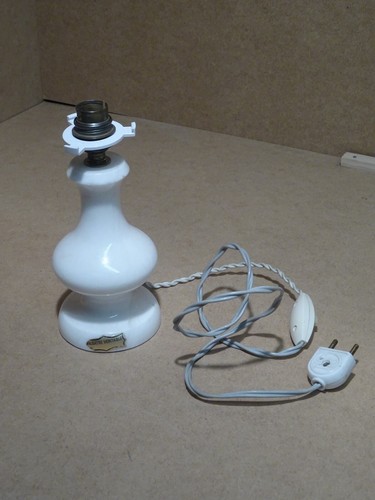 Ancienne lampe table en - lampe, de