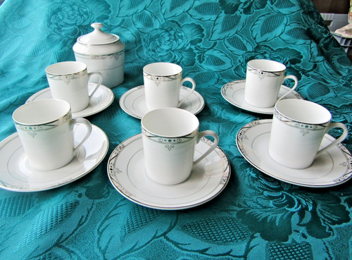 Tasse café un sucrier - un,