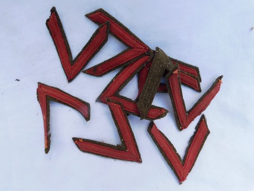 Insignes grade caporal 2eme - 10,
