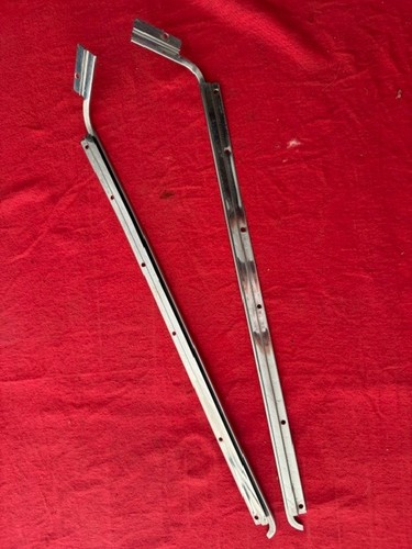 Habillage lateral d - habillage, g