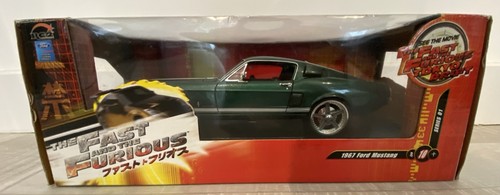 Ford mustang fastback - 1/18,