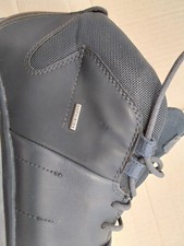 une paire de chaussures Geox  breathes Amphibia bleues taille 44 neuves