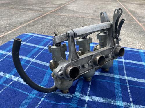 Rampe carburateur moto triumph - rampe,