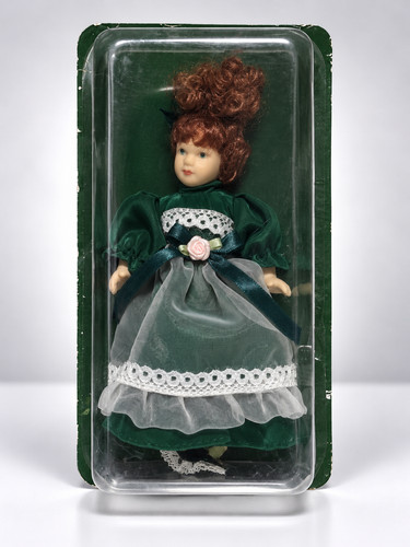 Poupée vintage porcelaine