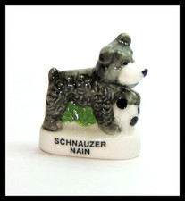 FÈVE "LE SCHNAUZER NAIN "IL