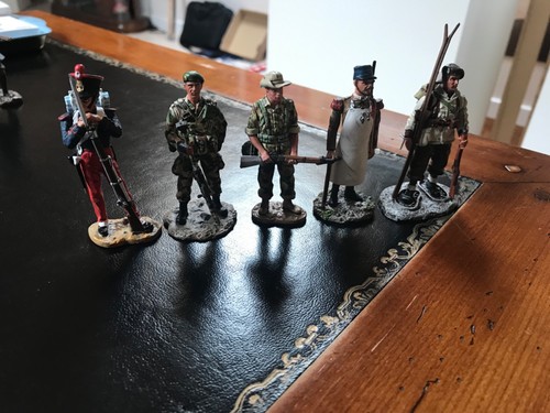 Lot figurines soldats - figurines, la