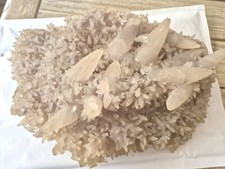 RARE GRANDE CALCITE/ CELESTINE BRUTE. POIDS 2,540 KG