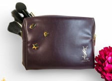 Trousse YSL de couleur prune