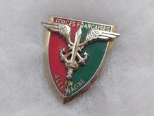 Un insigne militaire  " Forces