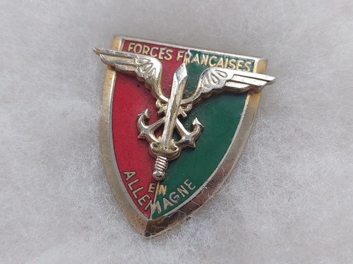 Insigne militaire forces - un,