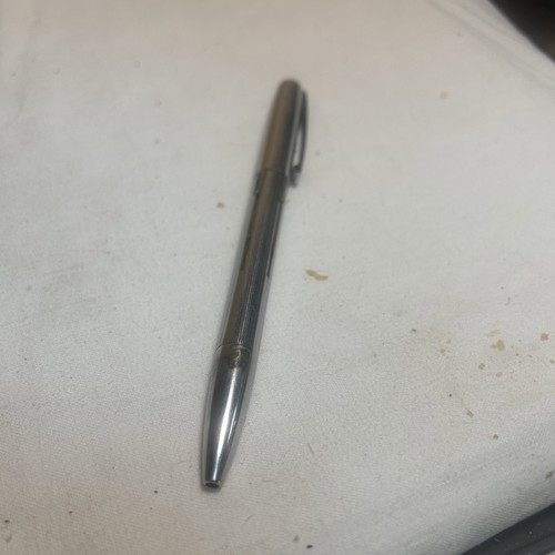 Stylo billes rétractables - à,