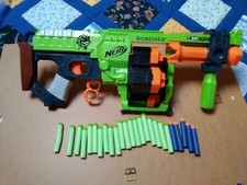 NERF DOMINATOR Zombie strike blaster 25 fléchettes