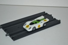 POUR CIRCUIT   AFX  TOMY  . PORSCHE 917  # 2  HO  AVEC ECLAIRAGE  .