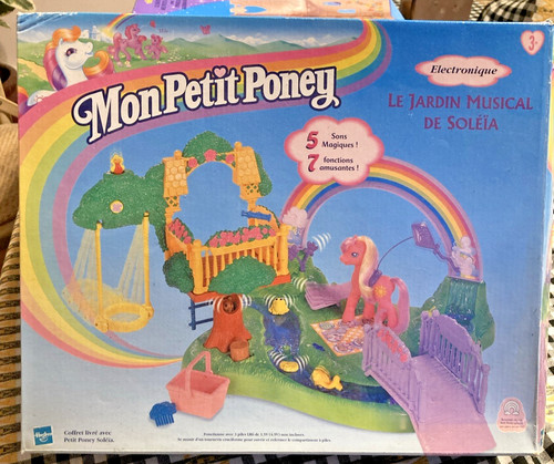 Mon petit poney le - •,