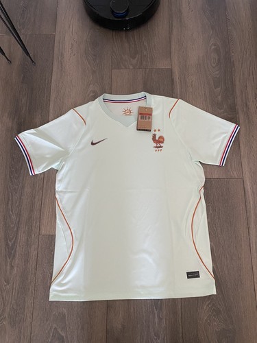 Maillot équipe de - de, l’équipe