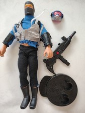 Hasbro Snake Eyes figurine jouet et accessoires