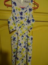  ZARA==robe fillette  fleurie 8/10ans 