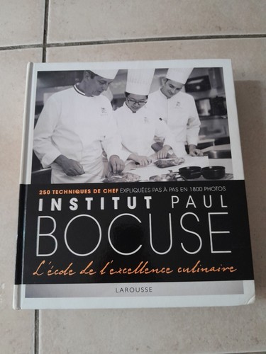 Livre larousse institut - livre, paul