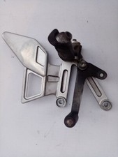 Platine de repose pied gauche