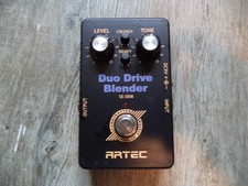 pedale de distorsion effet Artec Duo Drive Blender guitare