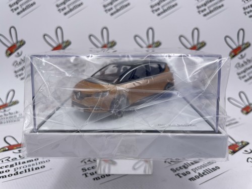 Die cast renault - die, "