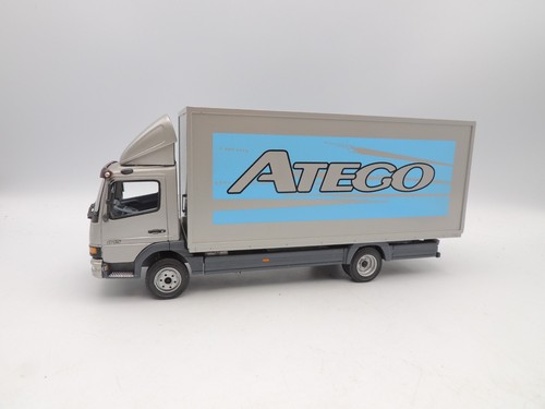 Minichamps camion mercedes - -,