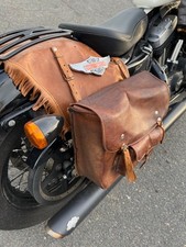 Deux SACOCHES CAVALIERES CUIR