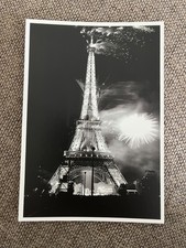 CPM PARIS LA TOUR EIFFEL FEUX D ARTIFICE