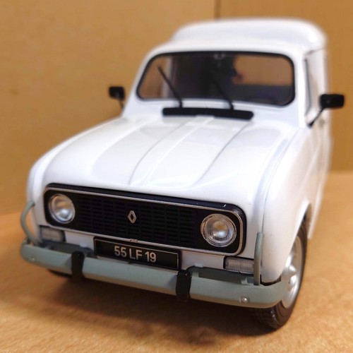 Renault white diecast - renault,