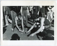 Gilles Peress - USA New York 42nd Street at Times Square - Baryté 1982 - 