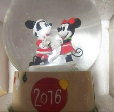 Disney Mickey & Minnie Snow