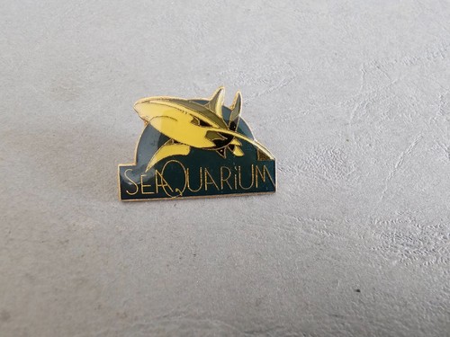 Pin animaux requin sea - pin's,