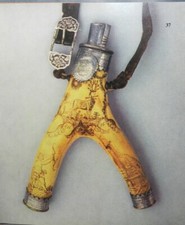 ALTE JAGDPULVERHÖRNER - CORNES A POUDRE DE CHASSE - PAR BELA BORSOS - 1982