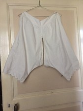 Culotte fendue de grand mère