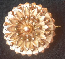 vers 1910/1920 (art nouveau) BROCHE ROSACE FLORALE en plaqué or