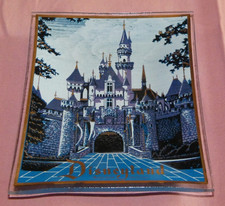 Coupelle vide poche Disneyland USA 60's  en verre version bleue  Vintage ashtray
