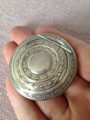 Jolie petite boite - , argent